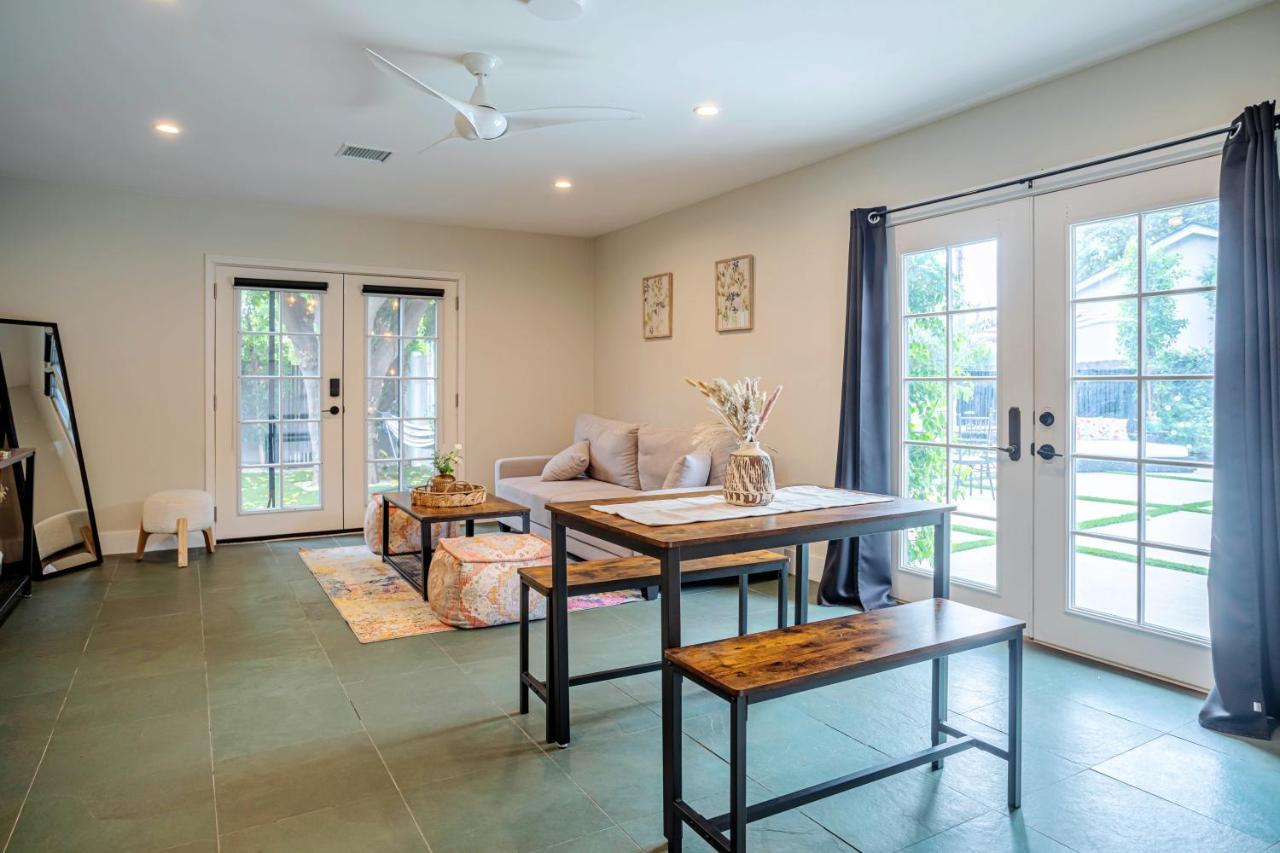 Serene 1 Bed Guest House With Patio Sleeps 6 Los Angeles Extérieur photo