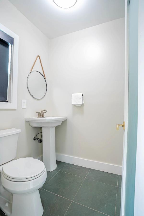 Serene 1 Bed Guest House With Patio Sleeps 6 Los Angeles Extérieur photo